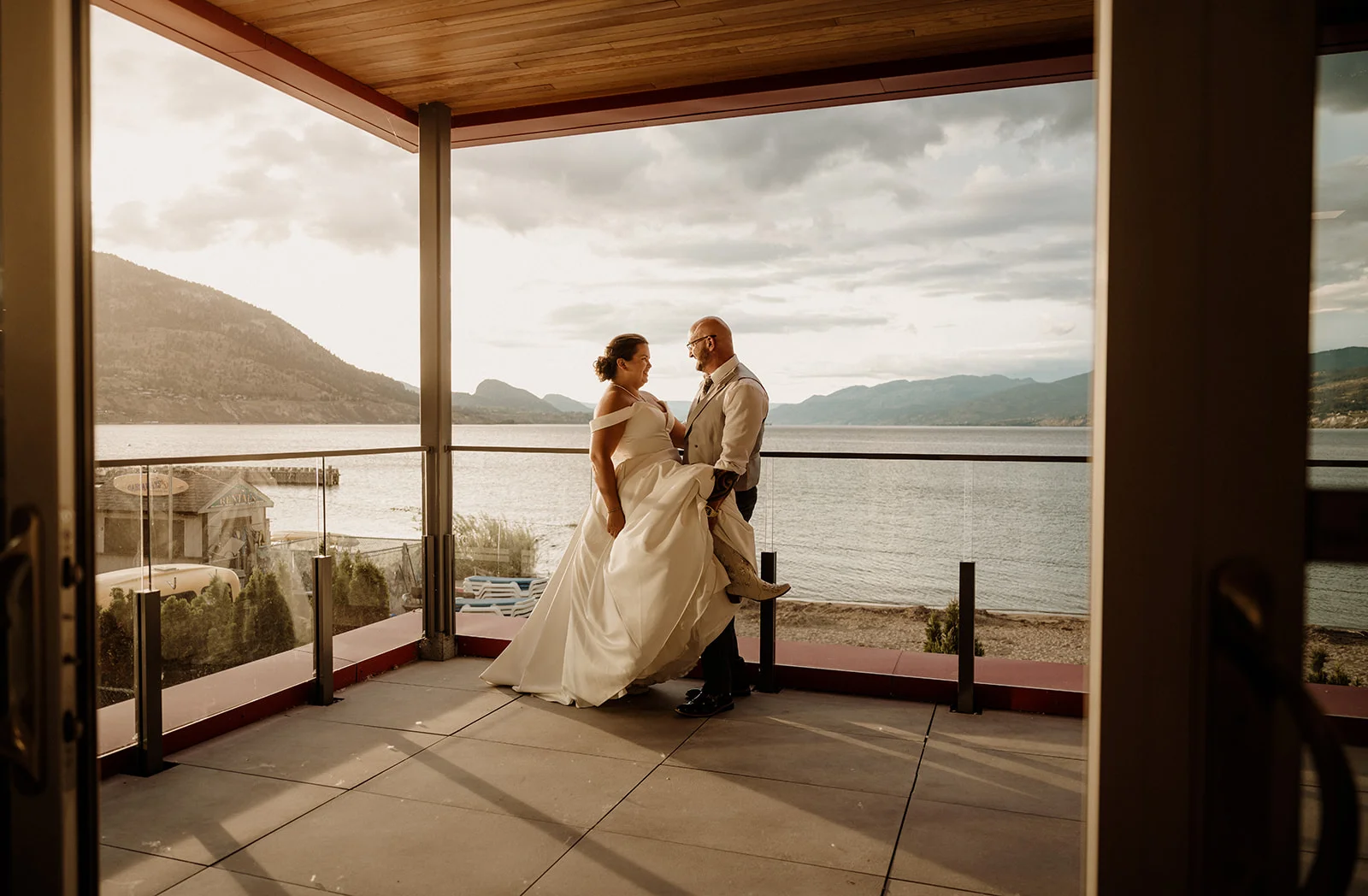 Airwaves Music – Penticton Lakeside Resort – Mindful Studio Photography Airwaves Music - Penticton Lakeside Resort - Mindful Studio Photography