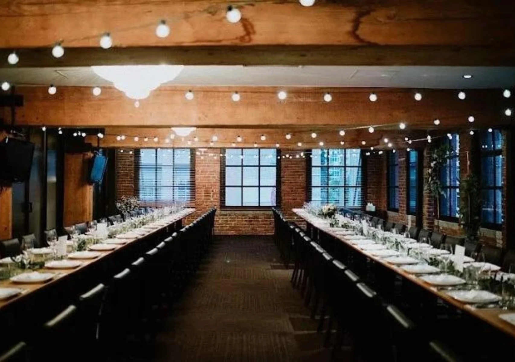 Airwaves Music Vancouver Venue – The Loft at Earls Yaletown Airwaves Music Vancouver Venue - The Loft at Earls Yaletown