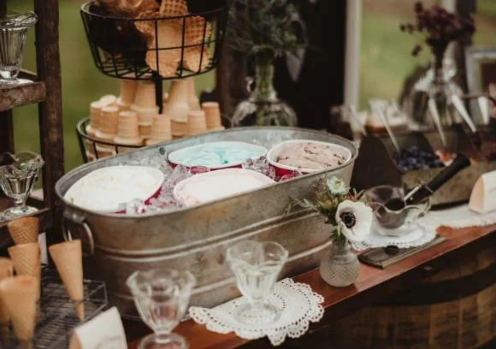 Airwaves Music Wedding DJs Airwaves Music Wedding DJs