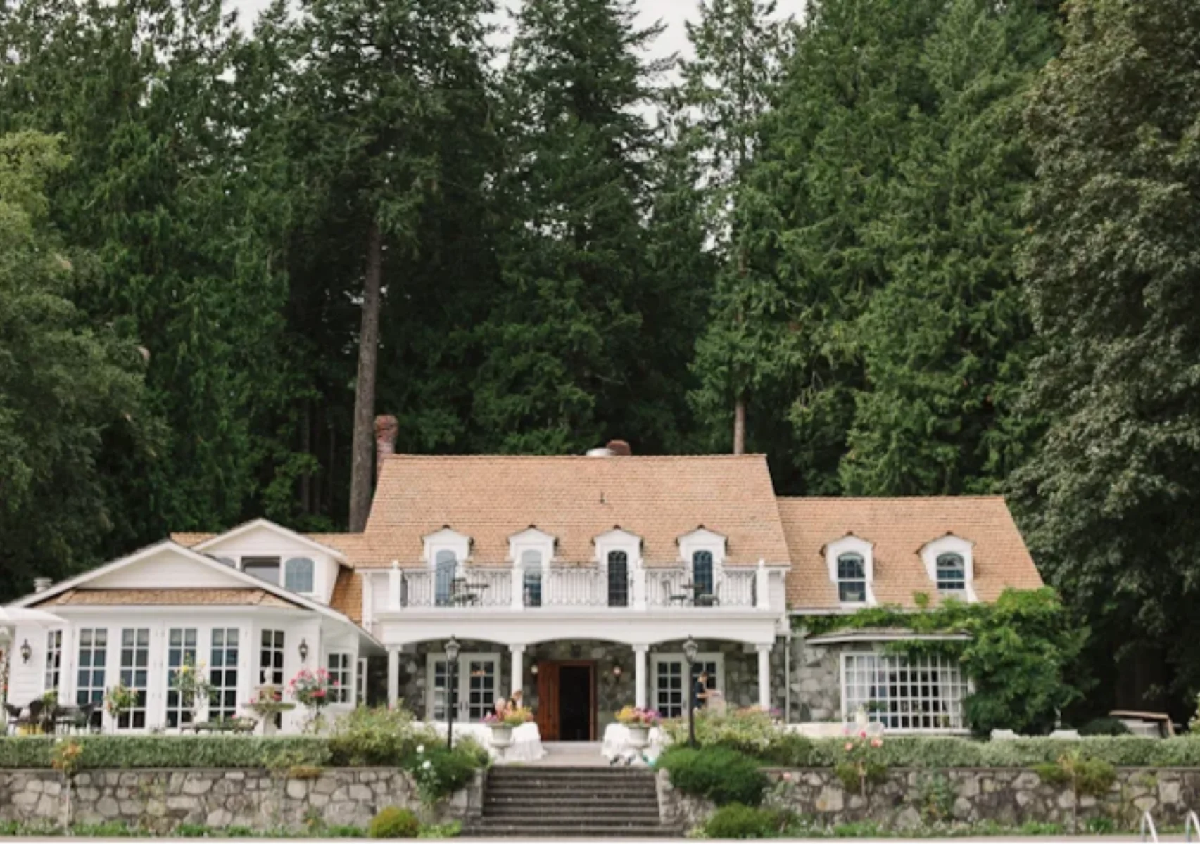 Airwaves Music Wedding Venue - Rowena's Inn
