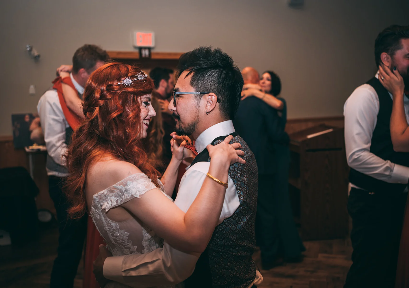 Airwaves Music - Tasmin and William - The Macleans Photos
